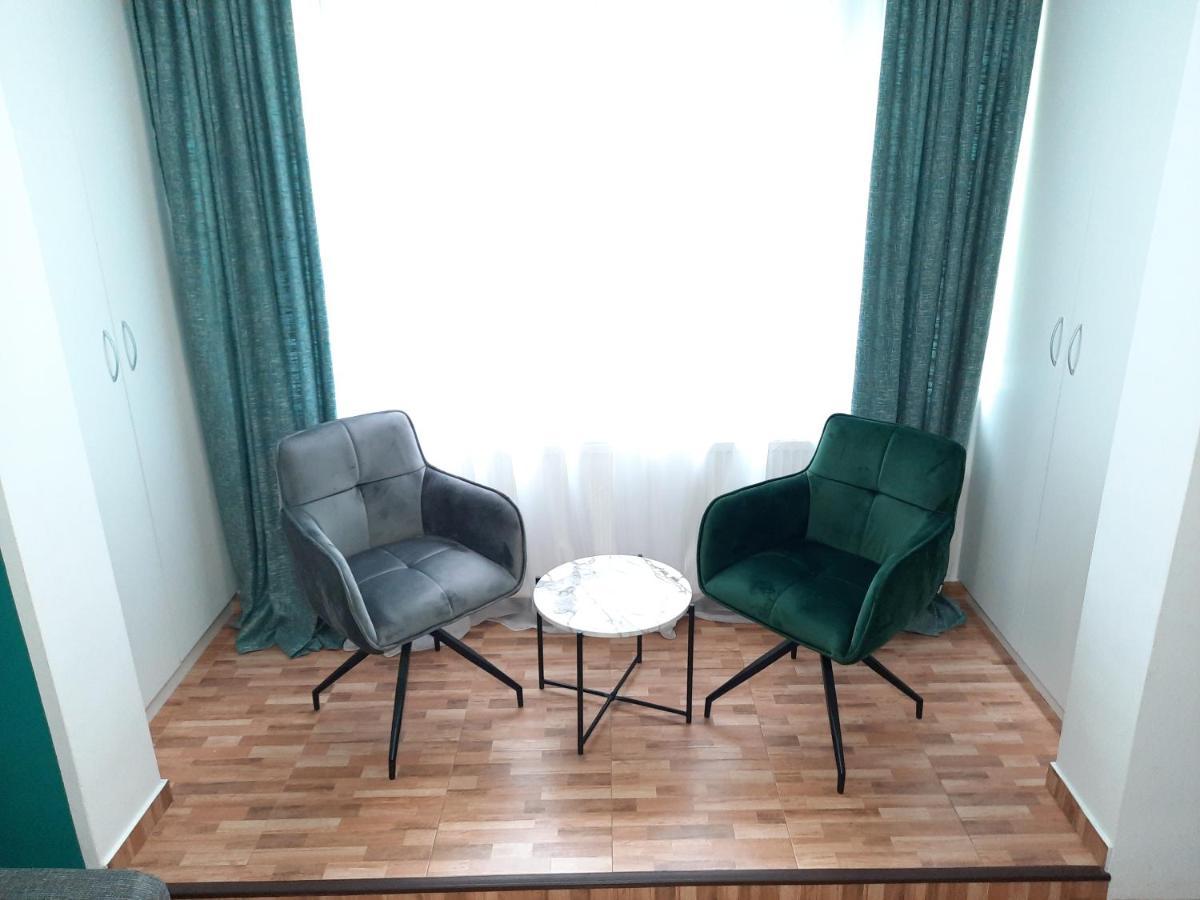 Cozy Three Rooms Apartment Cluj Napoca Bagian luar foto